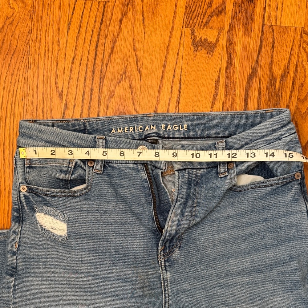 American Eagle Outfitters Women's High Rise Distressed Blue Jeans